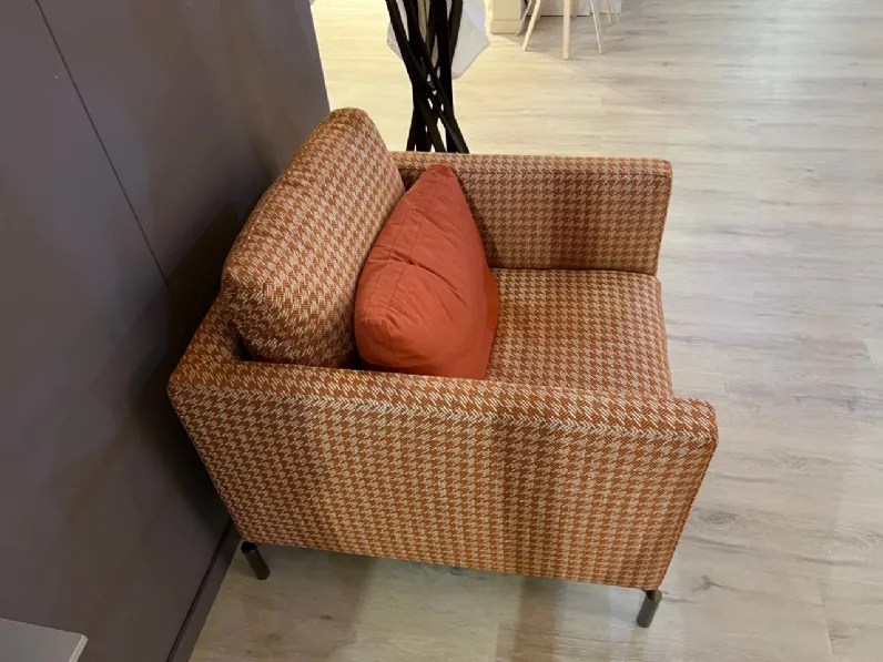 Poltrona in stile design Reef 75 Novamobili in Offerta Outlet