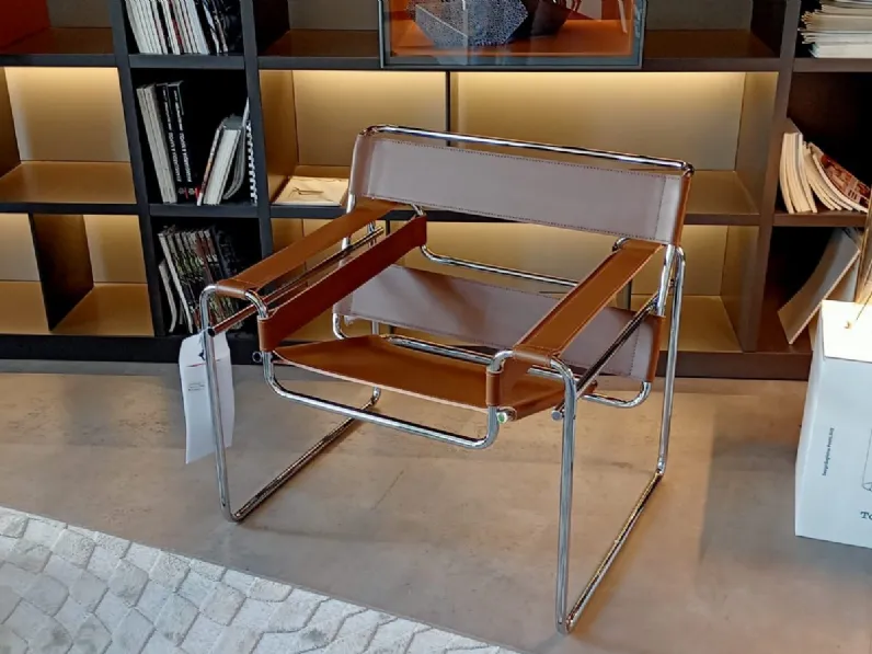 Scopri la poltrona modello Wassily Knoll in offerta!