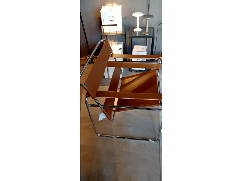 Scopri la poltrona modello Wassily Knoll in offerta!