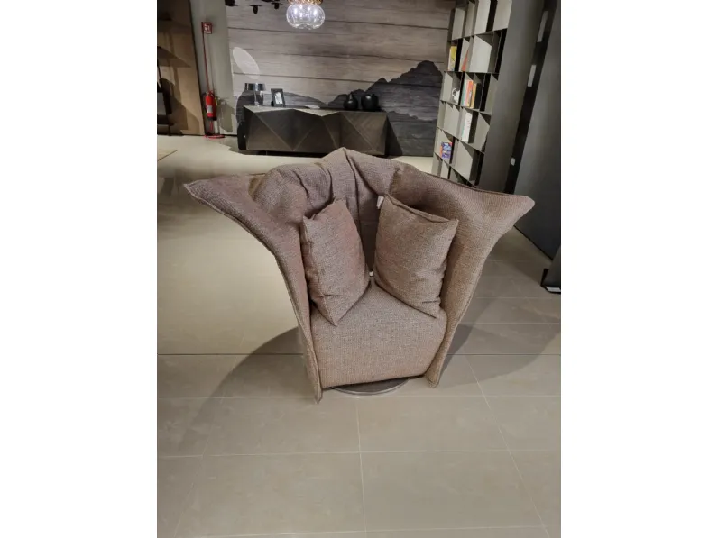 Poltrona in Tessuto Artichoke Novamobili a prezzo Outlet