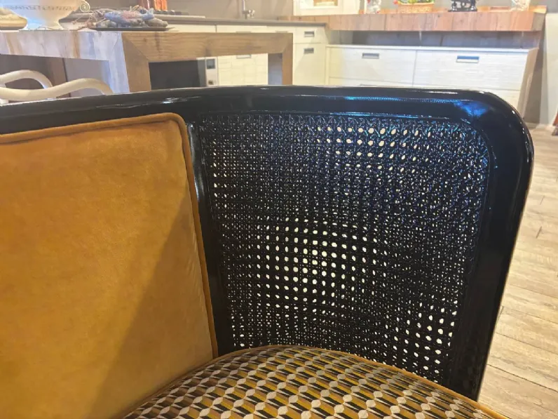 Poltrona modello Etro Collezione esclusiva a prezzi outlet