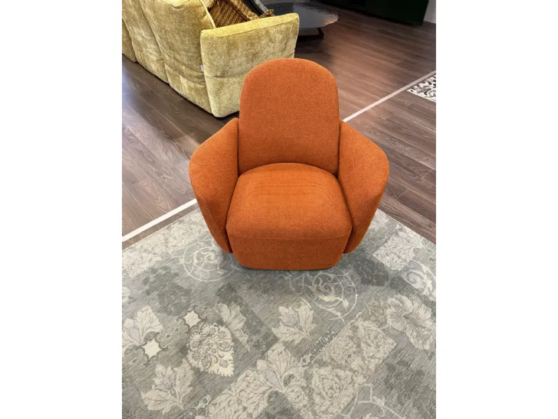 Poltrona modello Eugene Molteni & c in offerta