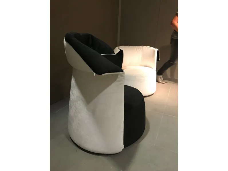 Poltrona in Tessuto Lacarmen Saba a prezzo Outlet