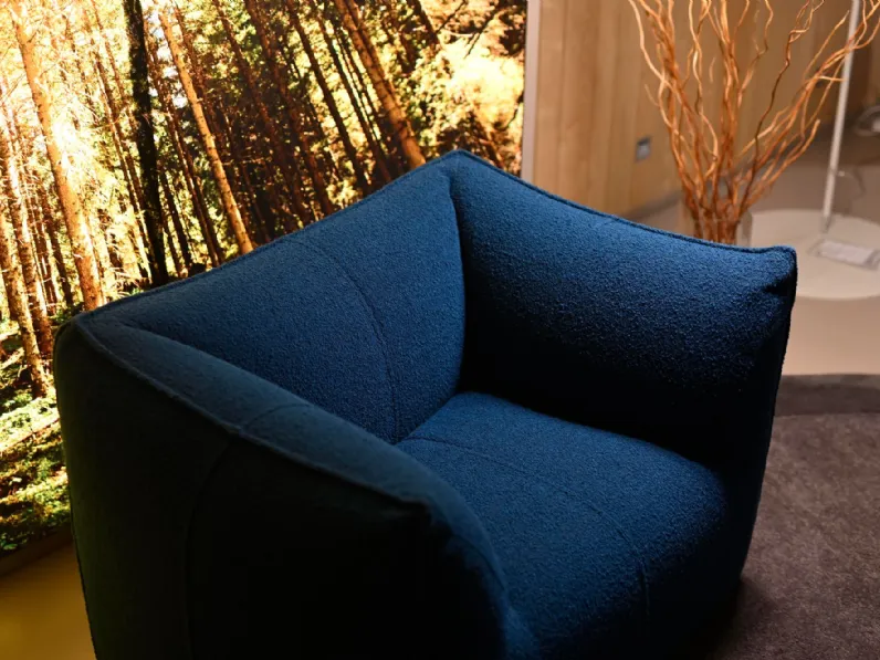 Poltrona in Tessuto Le bambole B&b italia a prezzo scontato