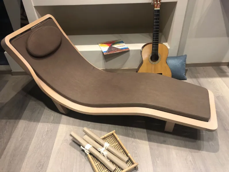 Poltrona in Tessuto Linfa chaise longue  modello boomerang Artigianale a prezzo scontato