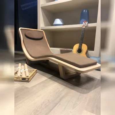 Poltrona in Tessuto Linfa chaise longue  modello boomerang Artigianale a prezzo scontato