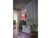 Poltrona in stile classica Poltrona bergre modello adir con balza,rivestita in tessuto,in promo-sconto del 50% Exc in Offerta Outlet