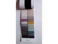 Poltrona in stile classica Poltrona bergre modello adir con balza,rivestita in tessuto,in promo-sconto del 50% Exc in Offerta Outlet