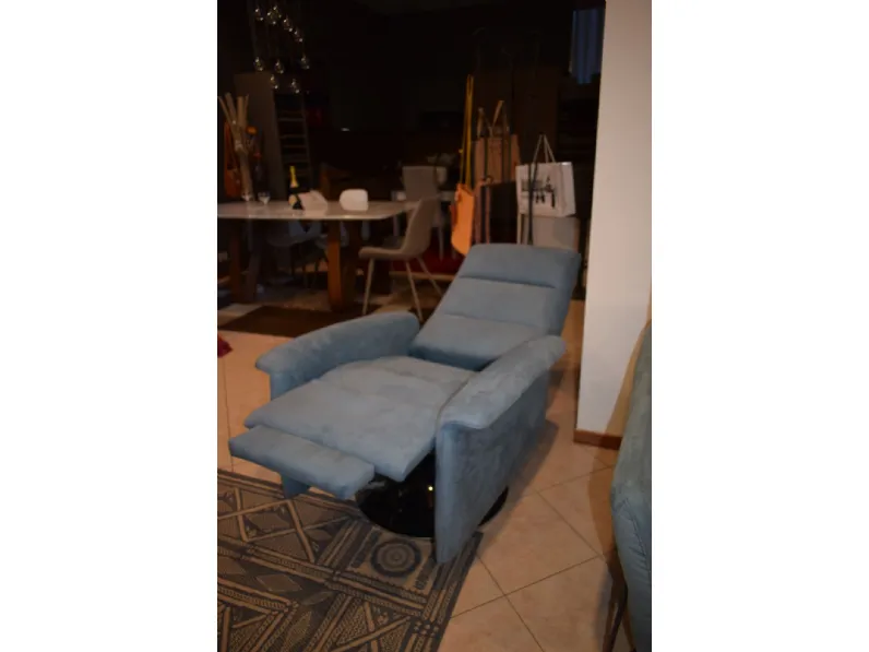 Poltrona modello Kelly Collezione esclusiva con forte sconto