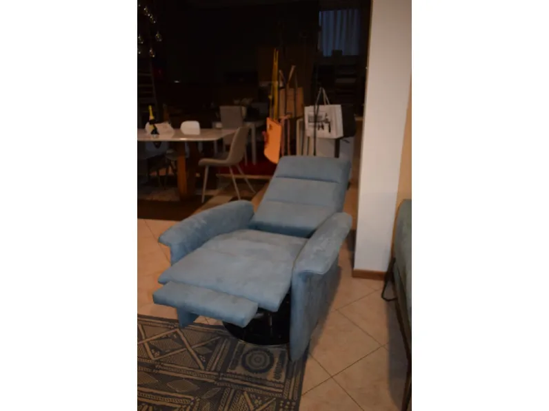 Poltrona modello Kelly Collezione esclusiva con forte sconto
