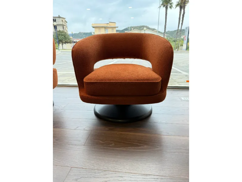 Poltrona in stile design Linea Molteni & c in Offerta Outlet