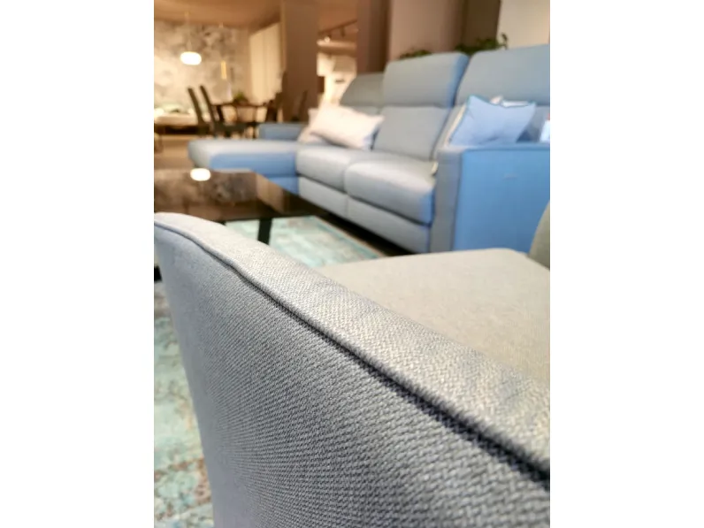 Poltrona in stile moderno Bangkok Le comfort in Offerta Outlet