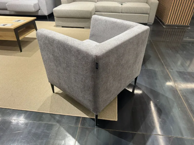 Poltrona in Tessuto Letizia Gamma a prezzo Outlet