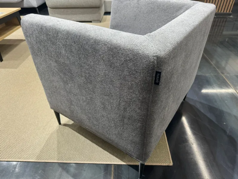 Poltrona in Tessuto Letizia Gamma a prezzo Outlet