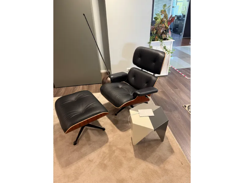 Poltrona Lounge chair e ottoman vitra Collezione esclusiva in Pelle SCONTATA