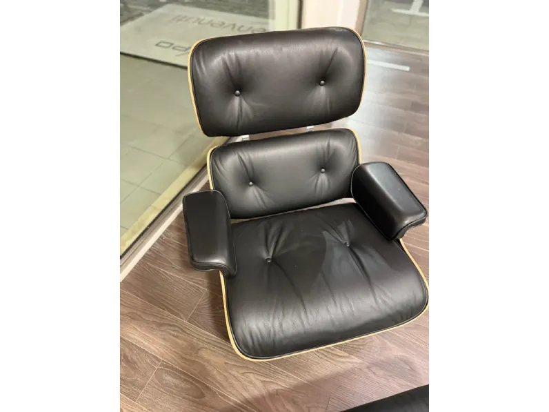 Poltrona in Pelle Lounge chair e ottoman vitra Collezione esclusiva a prezzo Outlet