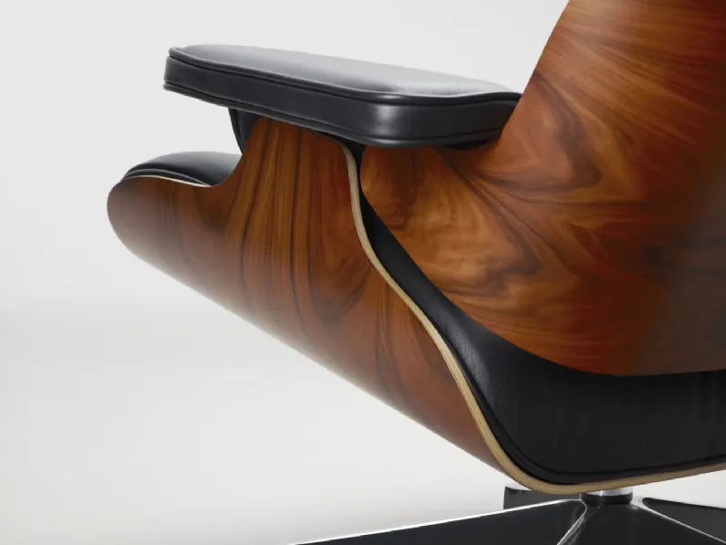 Poltrona modello Lounge chair & ottoman Collezione esclusiva ad un prezzo vantaggioso