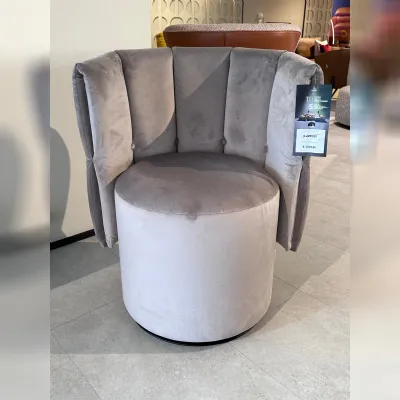 Poltrona modello Modello madame g Calia a prezzi outlet