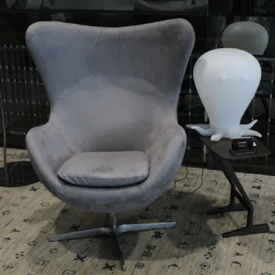 Poltrona Nausica: Tessuto SCONTATO! Comfort e stile a prezzi imbattibili.