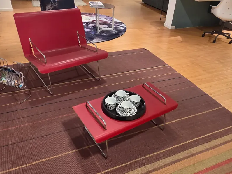 Poltrona in stile design Poltrona e poggiapiedi pelle rossa Varaschin in Offerta Outlet