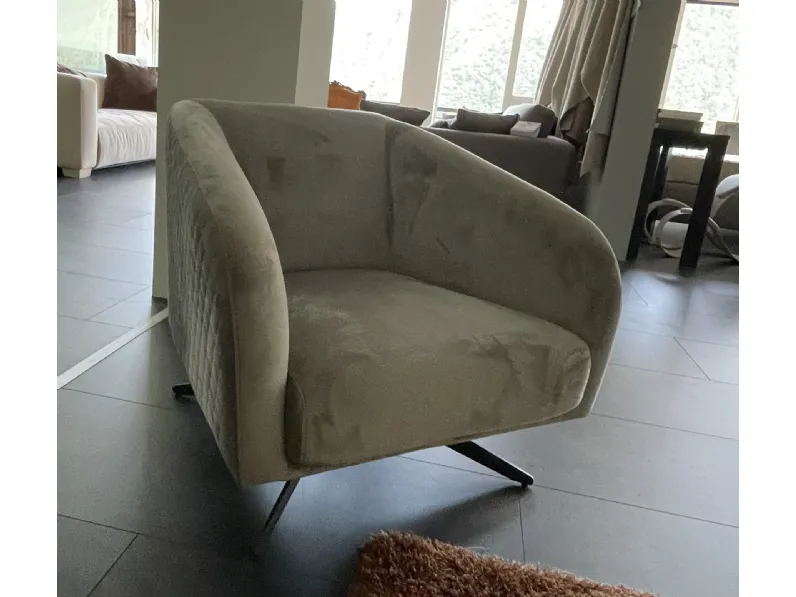 Poltrona in Tessuto Poltrona girevole Zr a prezzo Outlet