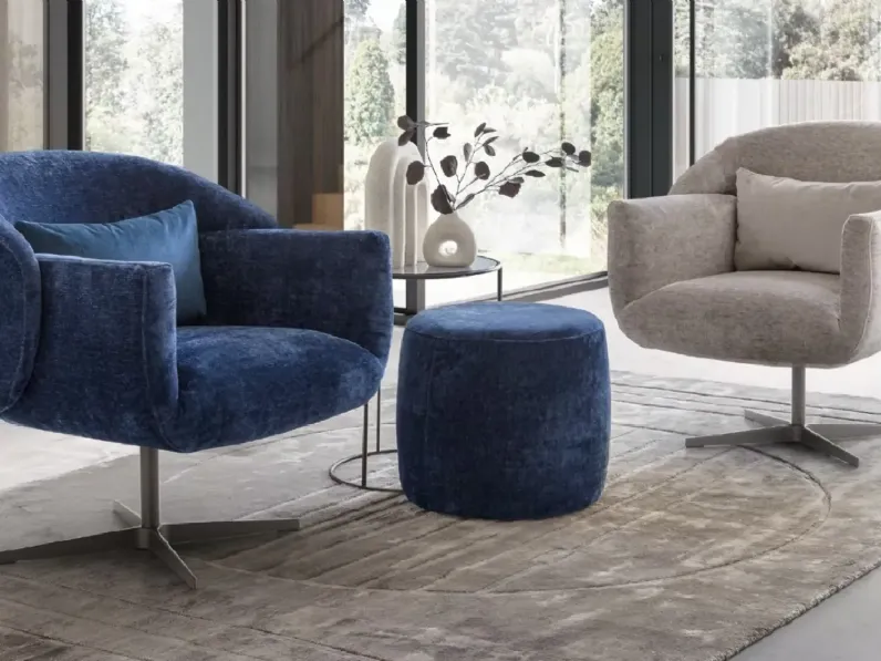 Poltrona modello Poltrona girevole Le comfort con forte sconto