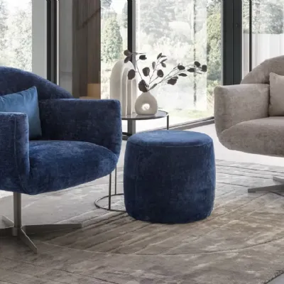 Poltrona modello Poltrona girevole Le comfort con forte sconto