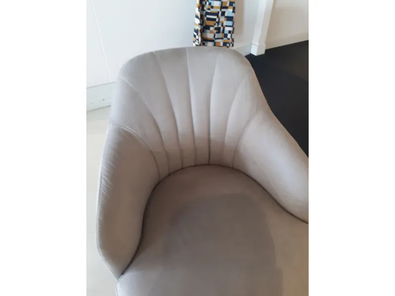 Poltrona modello  aaron Le comfort in Tessuto SCONTATA