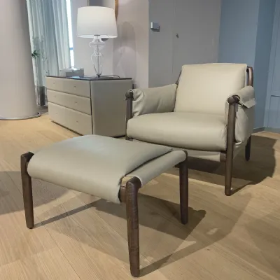 Poltrona con poggiapiedi Times lounge  Poltrona frau a prezzo Outlet 