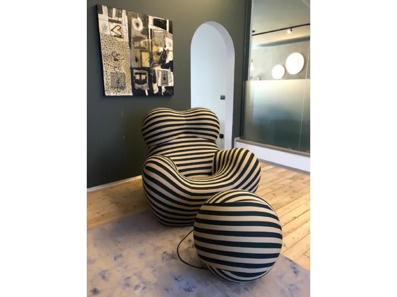 Poltrona in Tessuto Up  B&b italia a prezzo Outlet