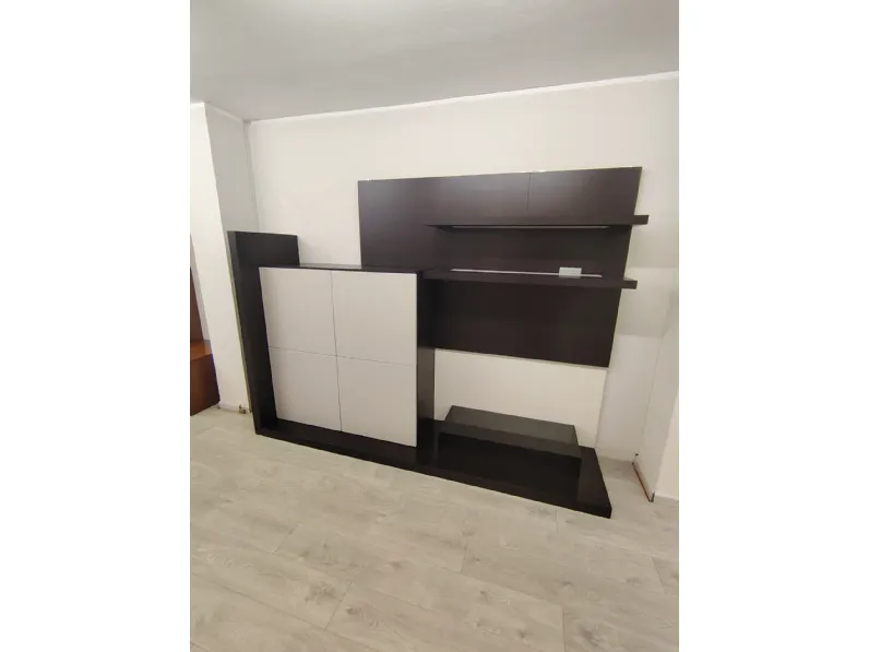 Mobile modello Quadro porta tv di Artigianale in Offerta Outlet