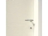 Porta battente moderna a venatura orizzontale in offerta
