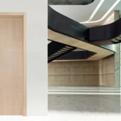 Porta liscia battente Dama in frassino sbiancato in legno Artigianale in Offerta