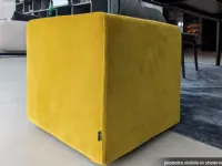 Pouf in tessuto Play  a marchio Poliform a prezzo ribassato