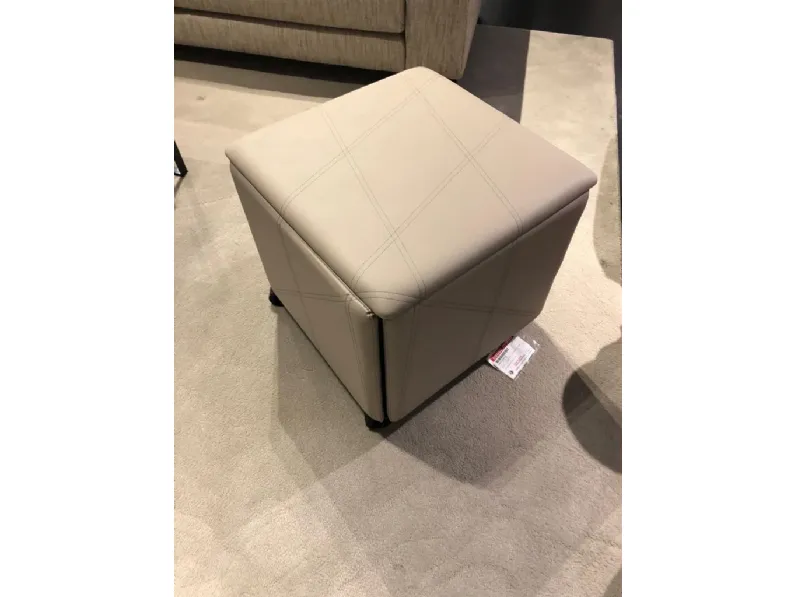 Pouf modello Cubix moderno Ozzio a PREZZI OUTLET