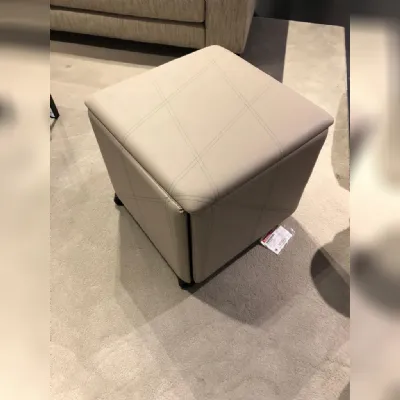 Pouf in ecopelle Cubix a marchio Ozzio a prezzo ribassato