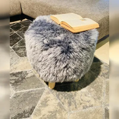 Pouf in pelle Nordic a marchio Sitap a prezzo ribassato