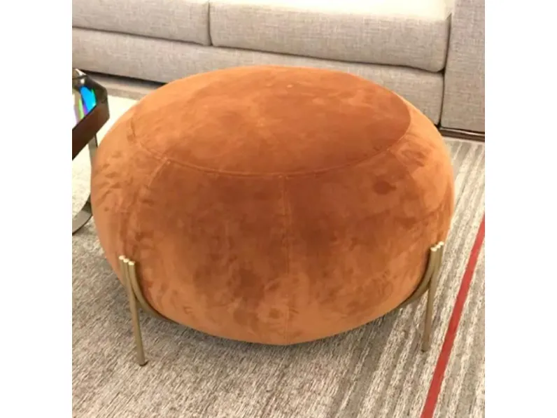 Pouf in tessuto Geo a marchio Saba a prezzo ribassato