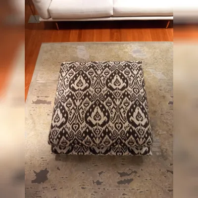 Pouf senza letto Modello pralin Calia a prezzi convenienti