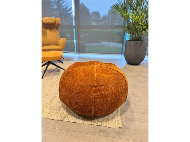 Pouf modello Clove design Twils a PREZZI OUTLET
