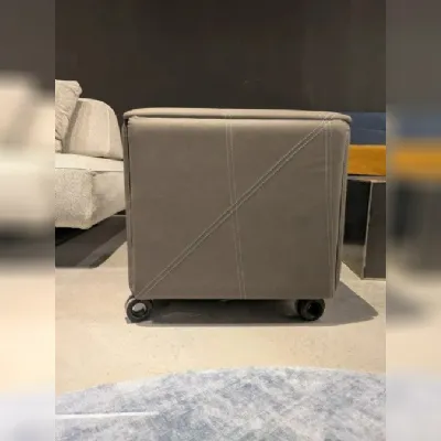 Pouf in pelle Cubix a marchio Ozzio a prezzo scontato