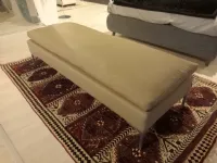 Pouf in pelle Oscar a marchio Twils a prezzo scontato