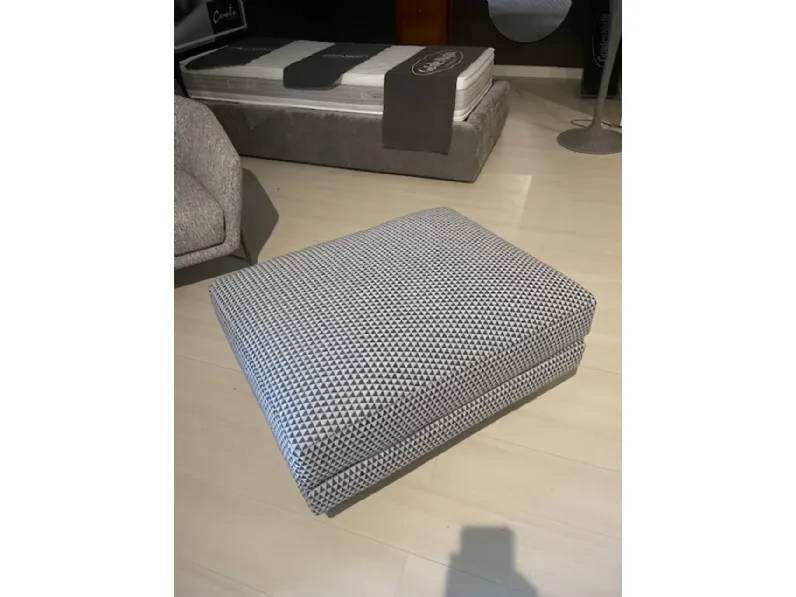 Pouf modello Queensway moderno Spagnol salotti a PREZZI OUTLET