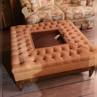 Pouf provenzale modello Camelia con vassoio legno Artigianale a prezzo scontato