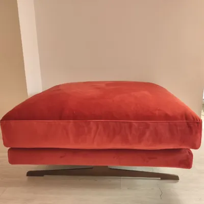 Pouf in tessuto Frank a marchio Le comfort a prezzo scontato