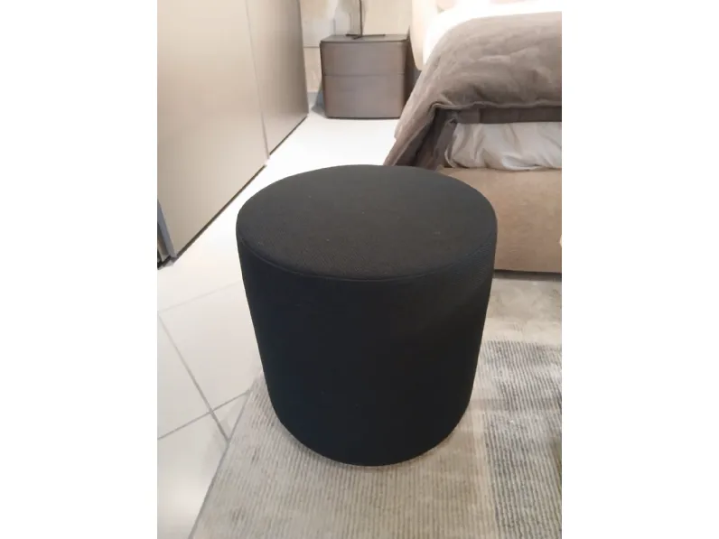 Pouf in tessuto Visiona stool a marchio Collezione esclusiva a prezzo ribassato