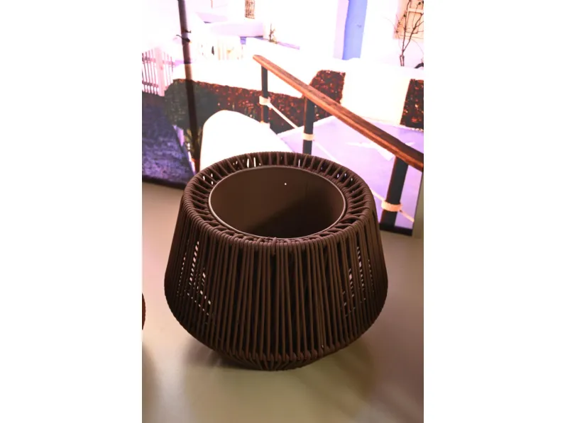 Pouf in tessuto Zig zag a marchio Kettal a prezzo ribassato