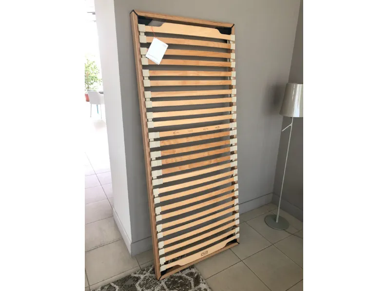 Rete letto in offerta modello Vespero di Poltrona frau 