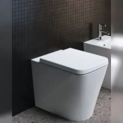 Sanitari bagno modello Wc blend cube i.s. a marchio Caimi in Ceramica in Offerta Outlet