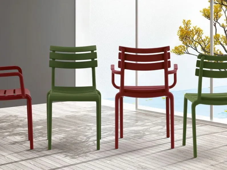 Scopri la sedia modello Olivia del Mobilificio Bellutti. Un'occasione imperdibile:  SCONTATA! Lunghezza massima: 75 cm.